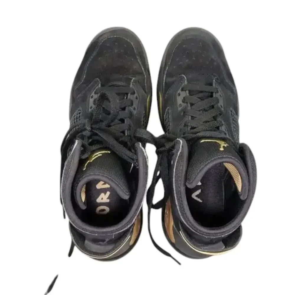 Jordan Mars 270 Sneakers Shoes Youth 7 Nike Air Basketball Athletic Black Gold